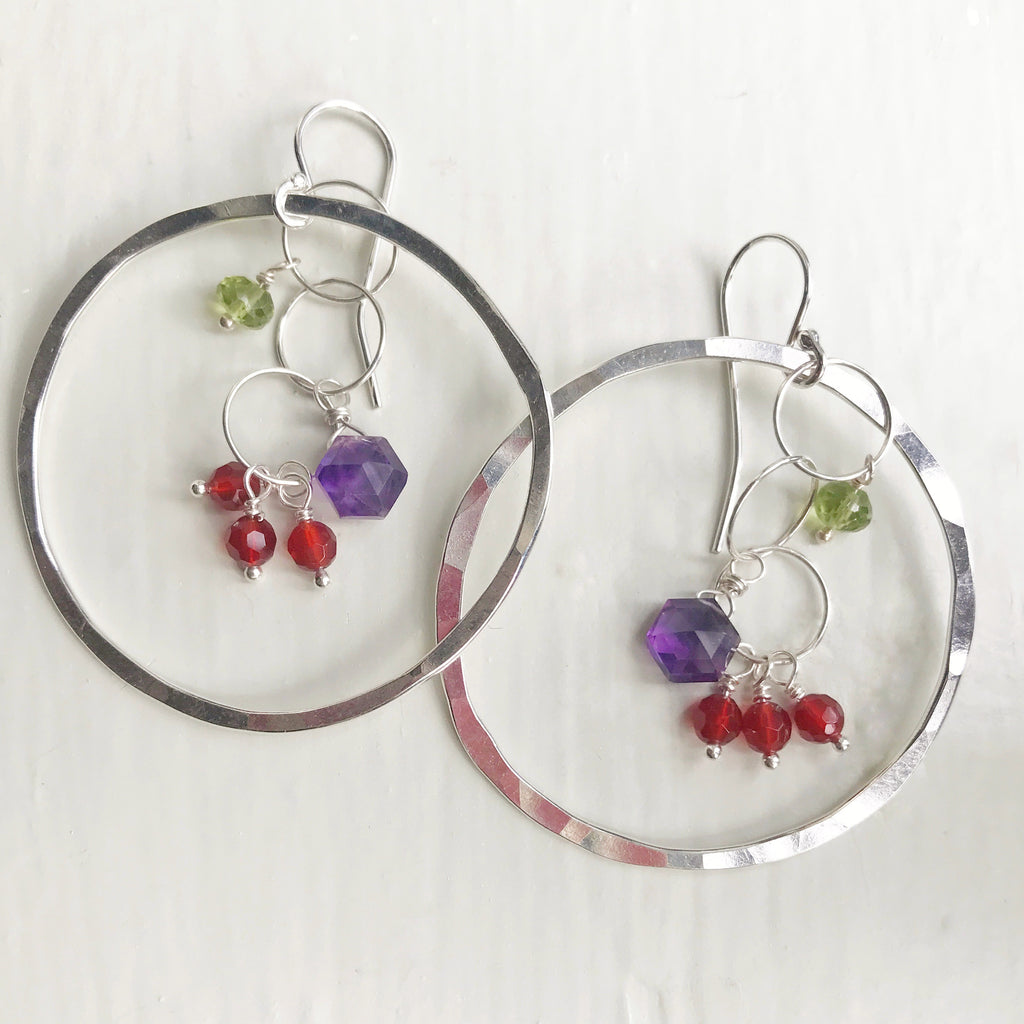Shooting Stars earrings with faceted gemstones