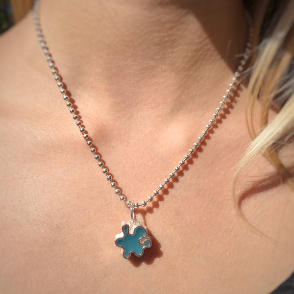 Reef Ripples necklace in wave blue