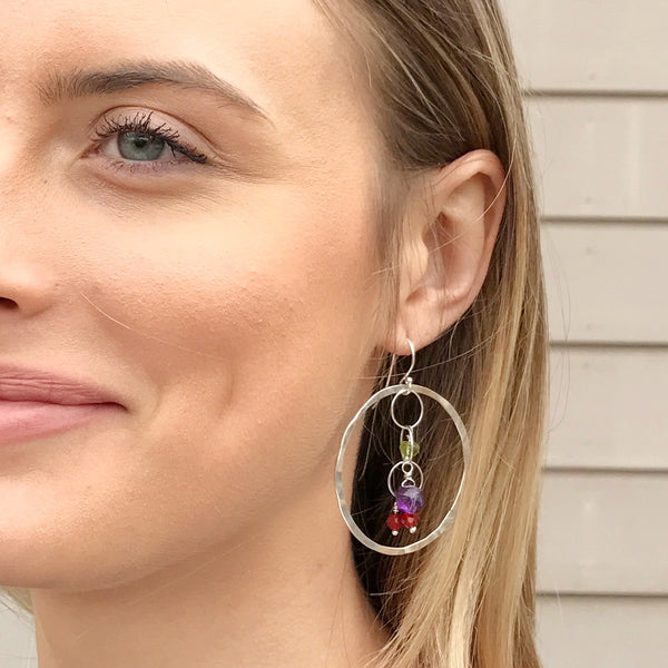 Shooting Stars earrings with faceted gemstones